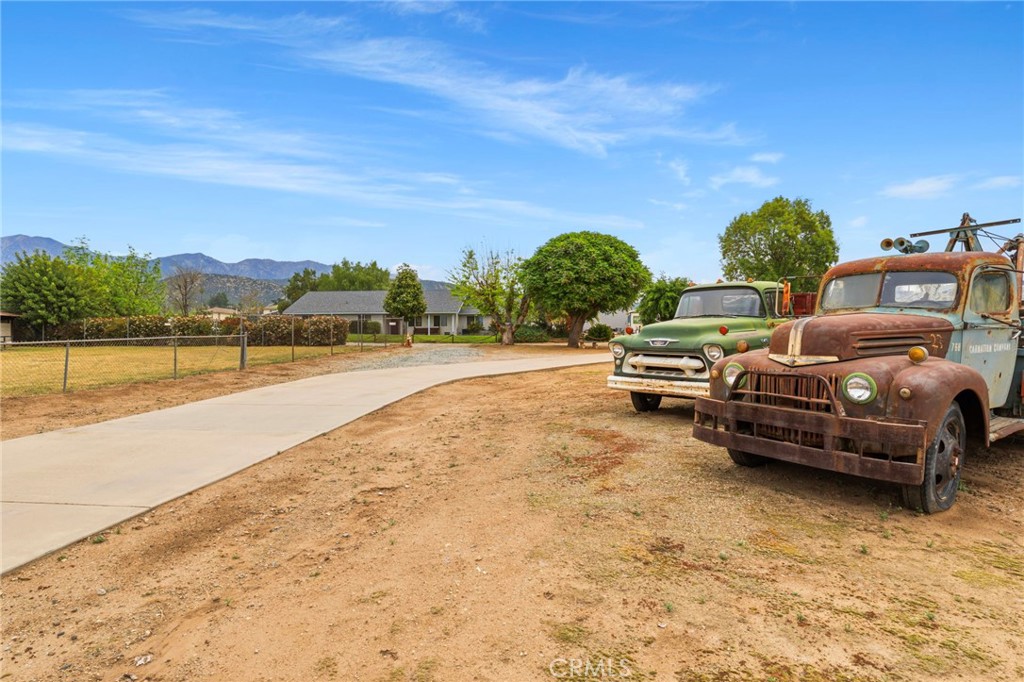 main property photo 16