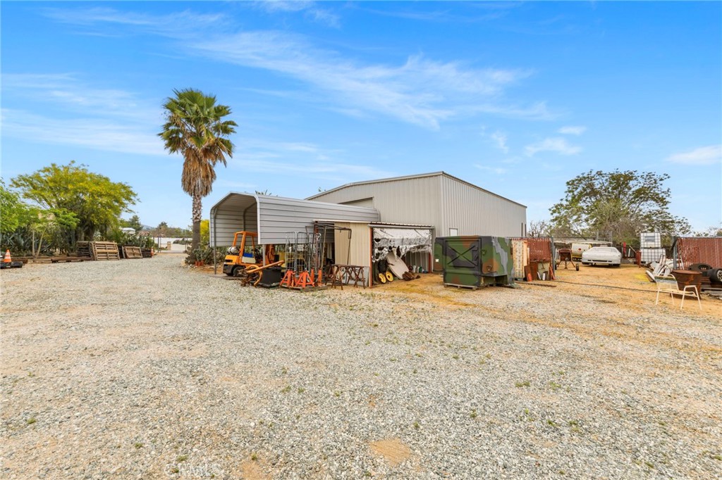 main property photo 17