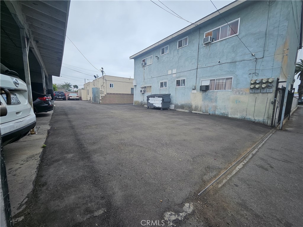 main property photo 10