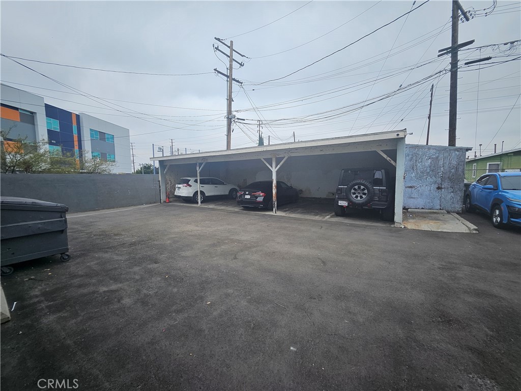 main property photo 9