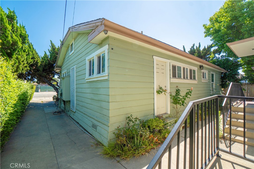 main property photo 9