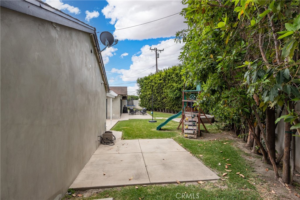 main property photo 58