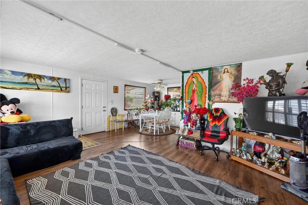 main property photo 16