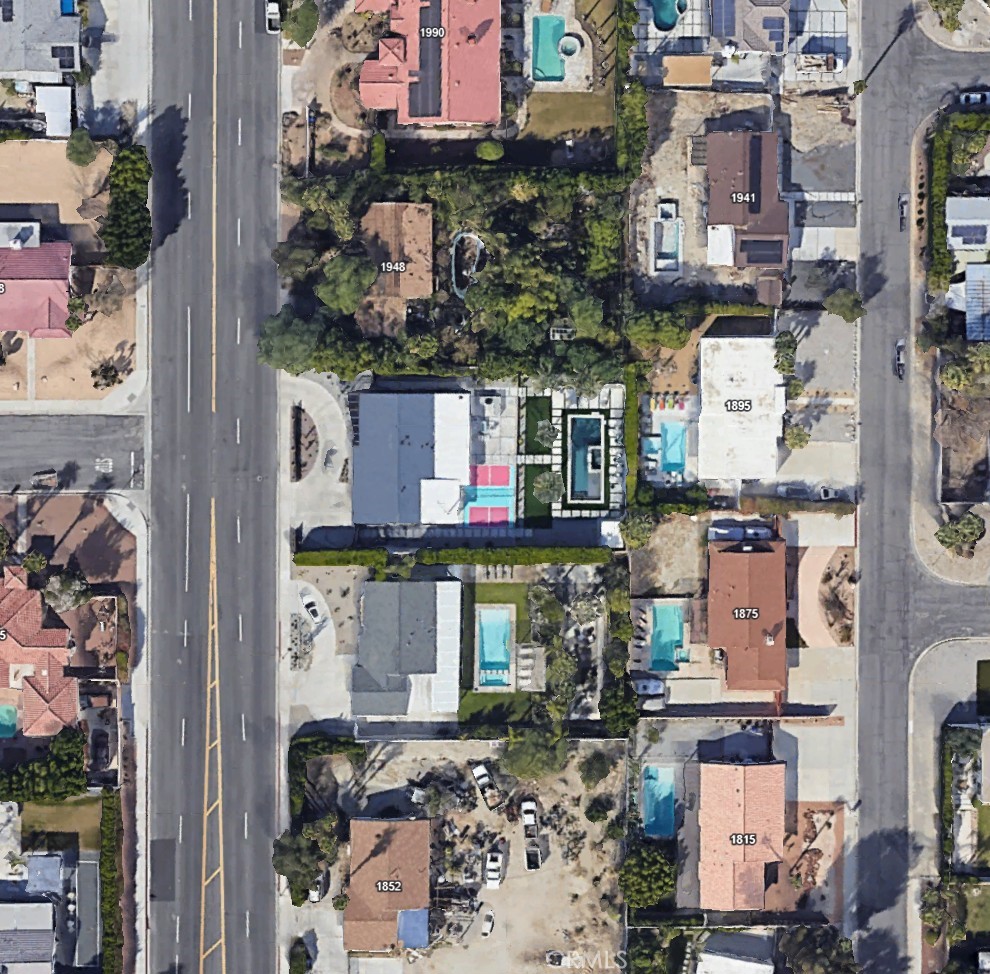 main property photo 33