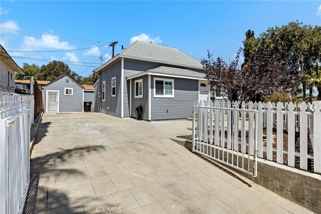 main property photo 20
