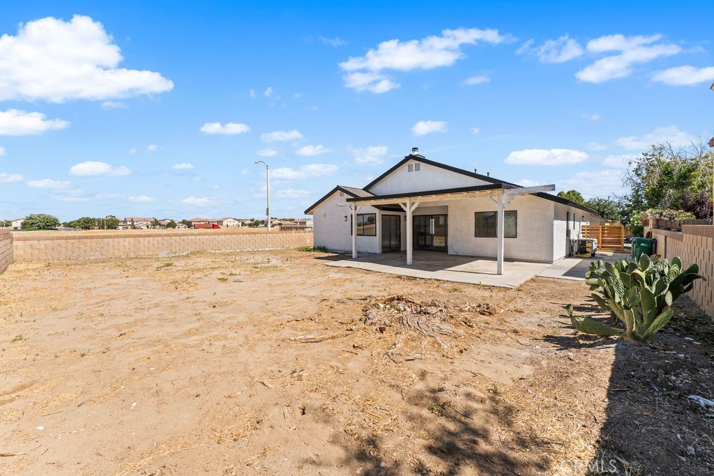 main property photo 25