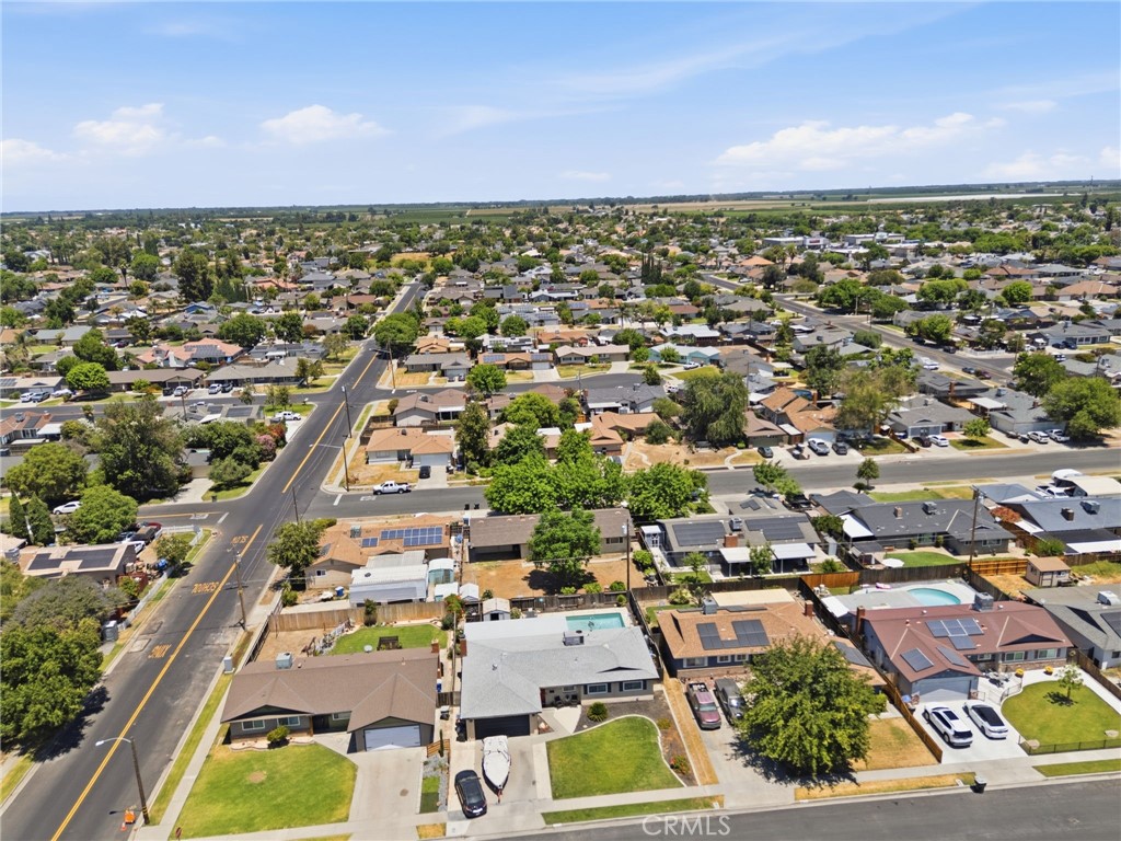 main property photo 43