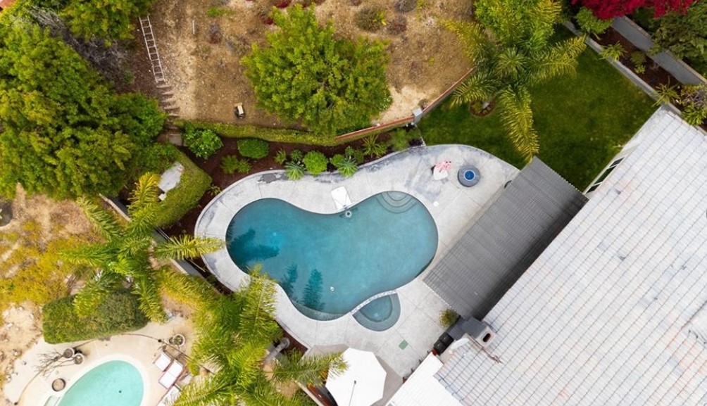 main property photo 31