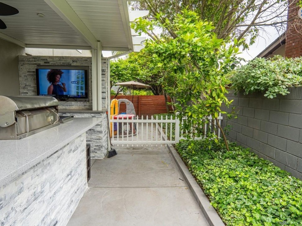main property photo 58