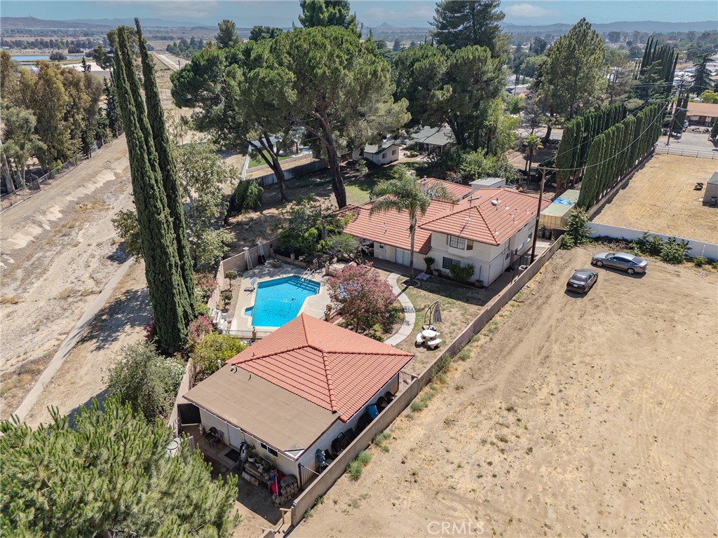 main property photo 46