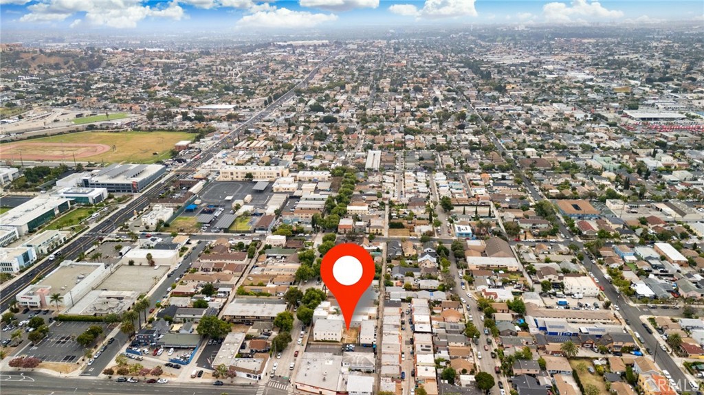 main property photo 10