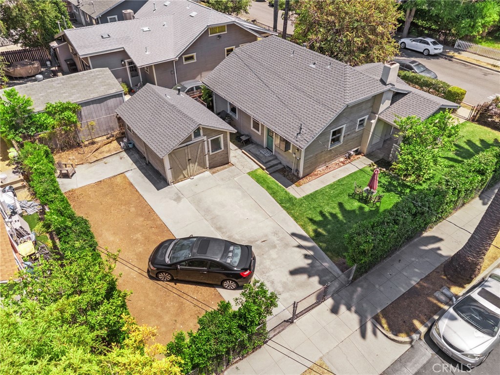 main property photo 17
