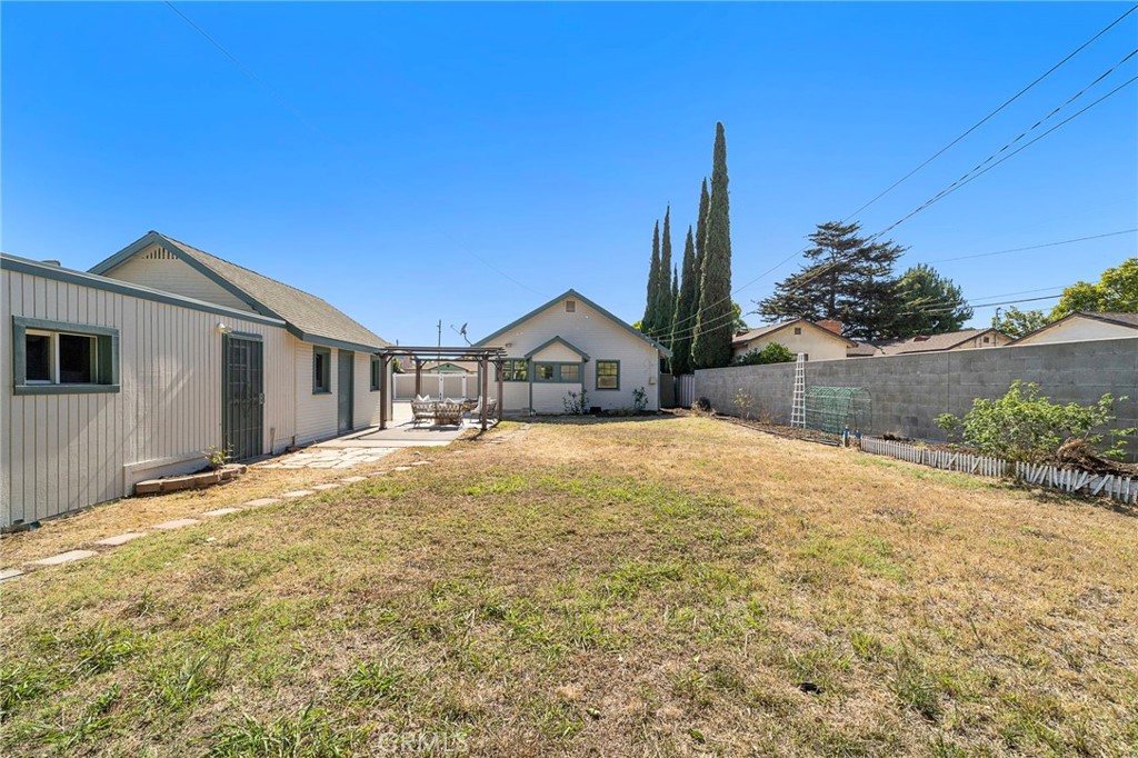 main property photo 23