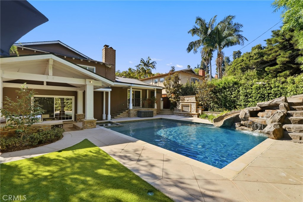 main property photo 45