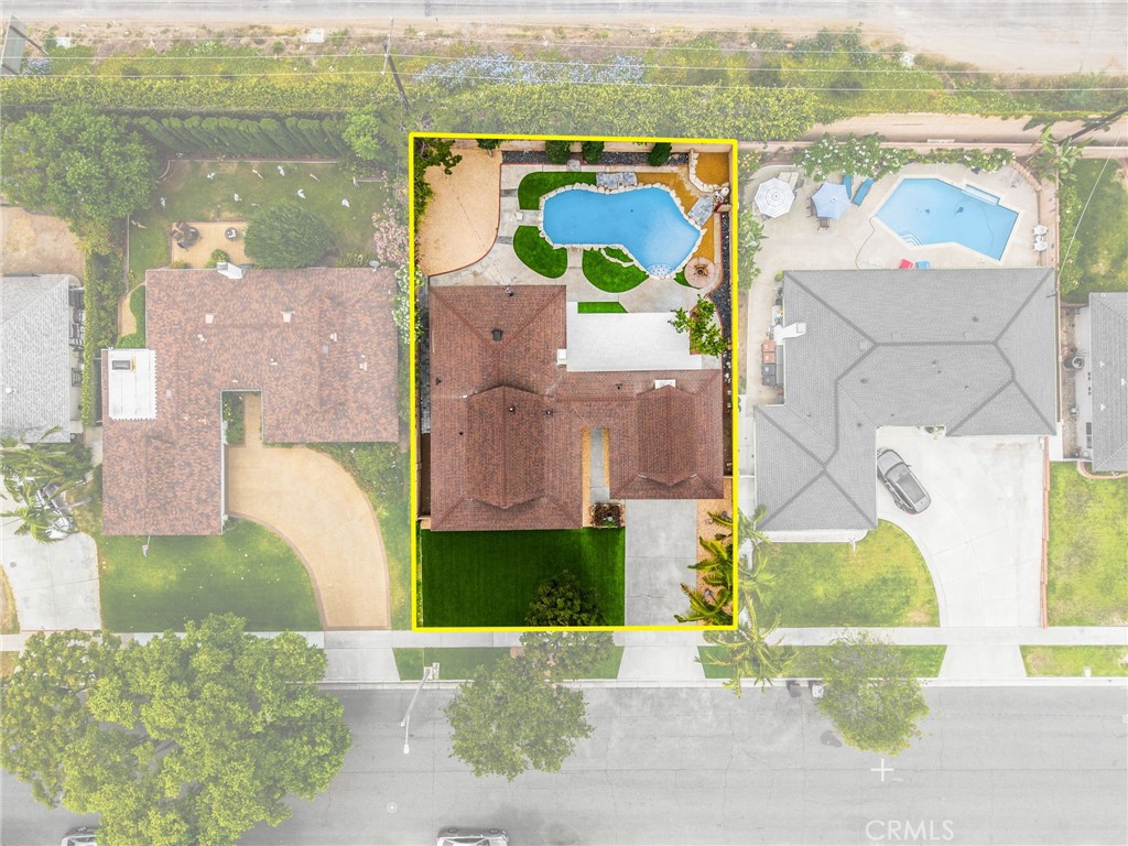 main property photo 29