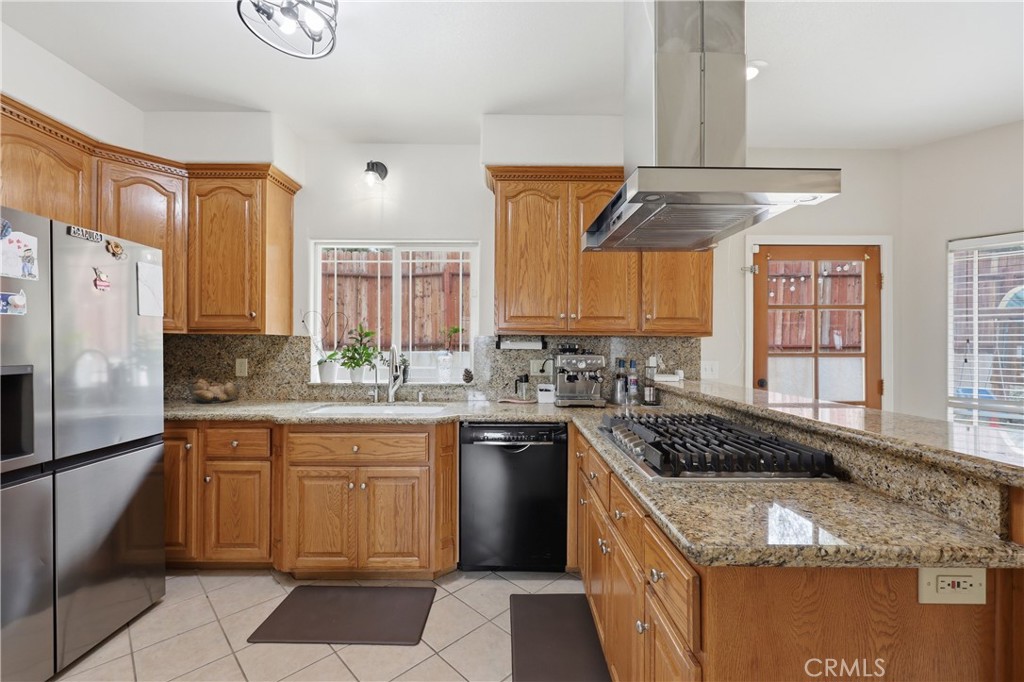 main property photo 7