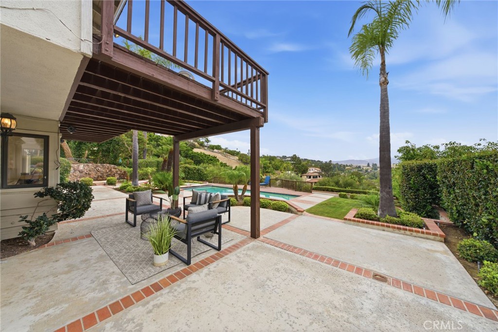 main property photo 50