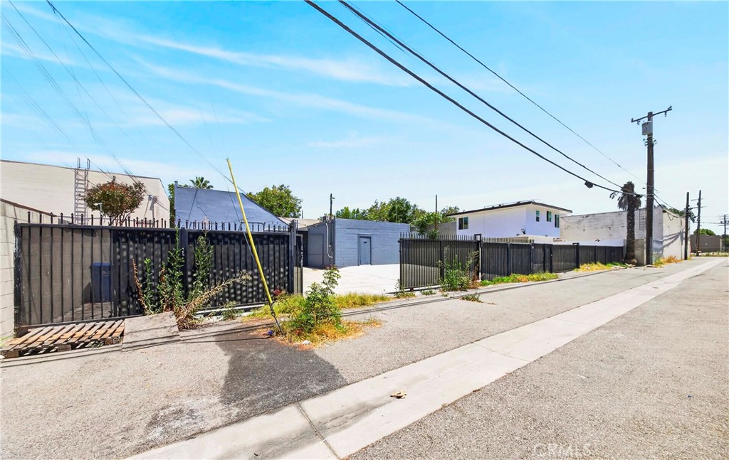 main property photo 8