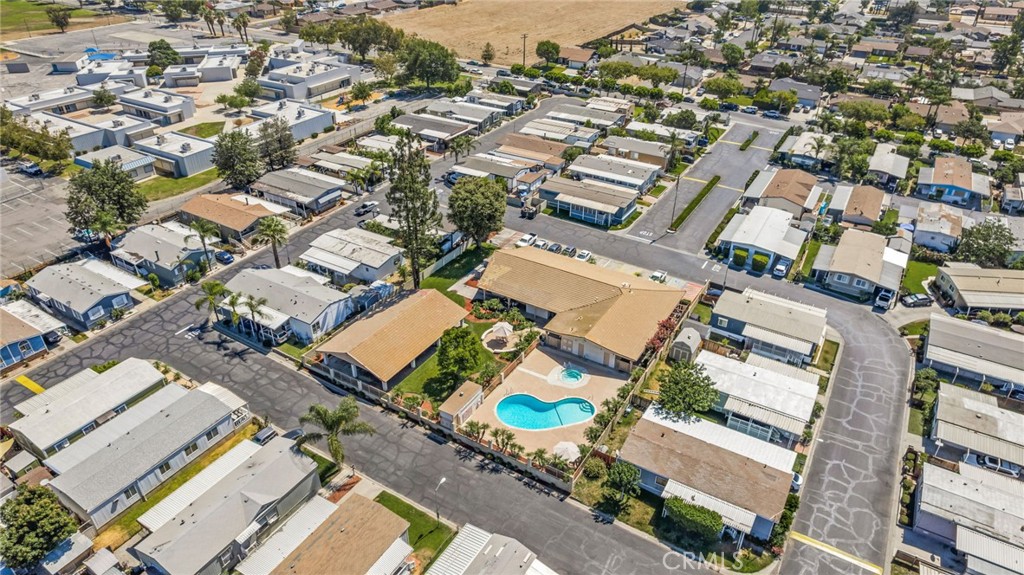 main property photo 16