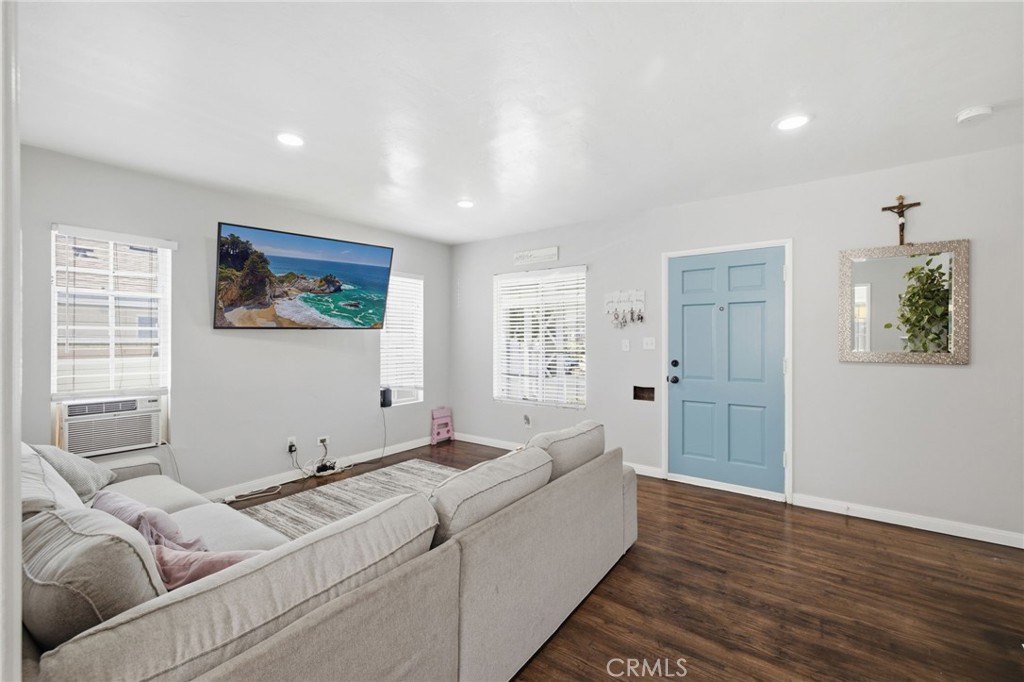 main property photo 10