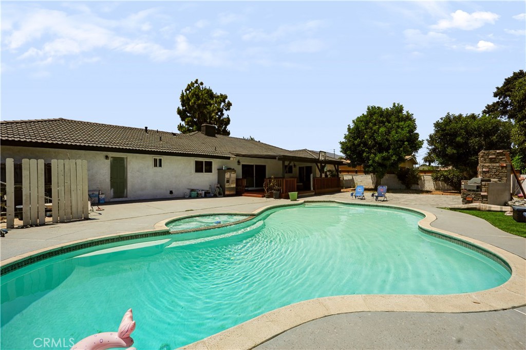 main property photo 49