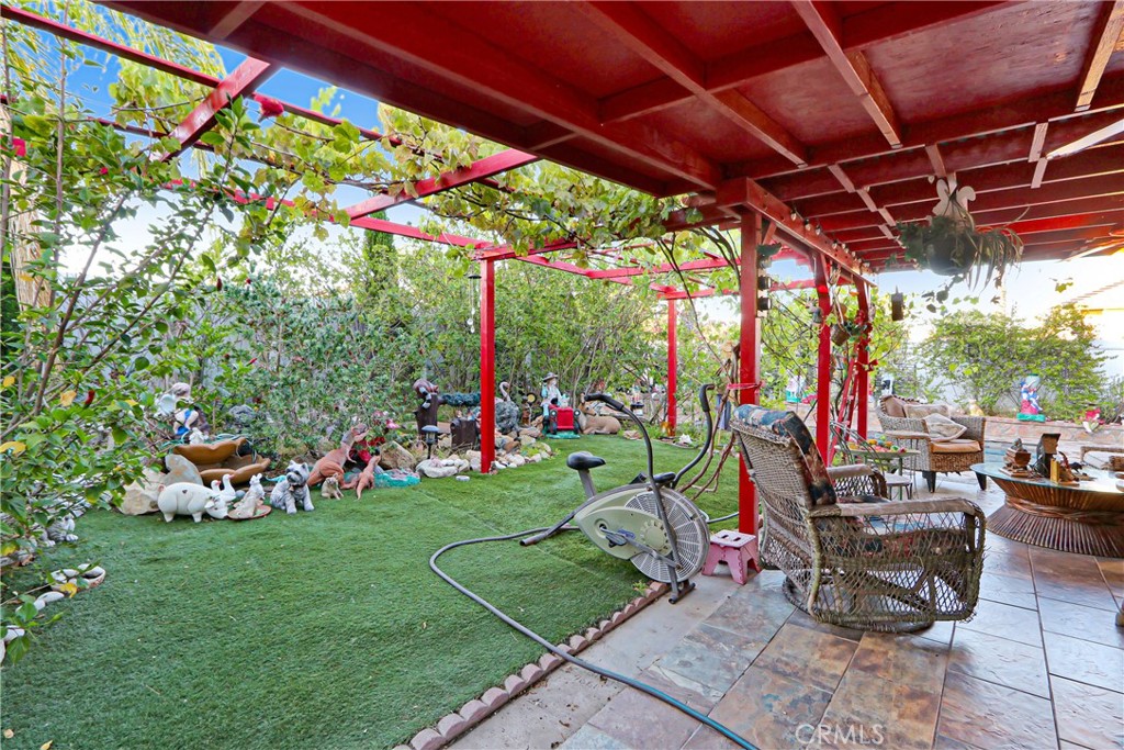 main property photo 28