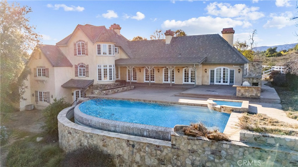 main property photo 50