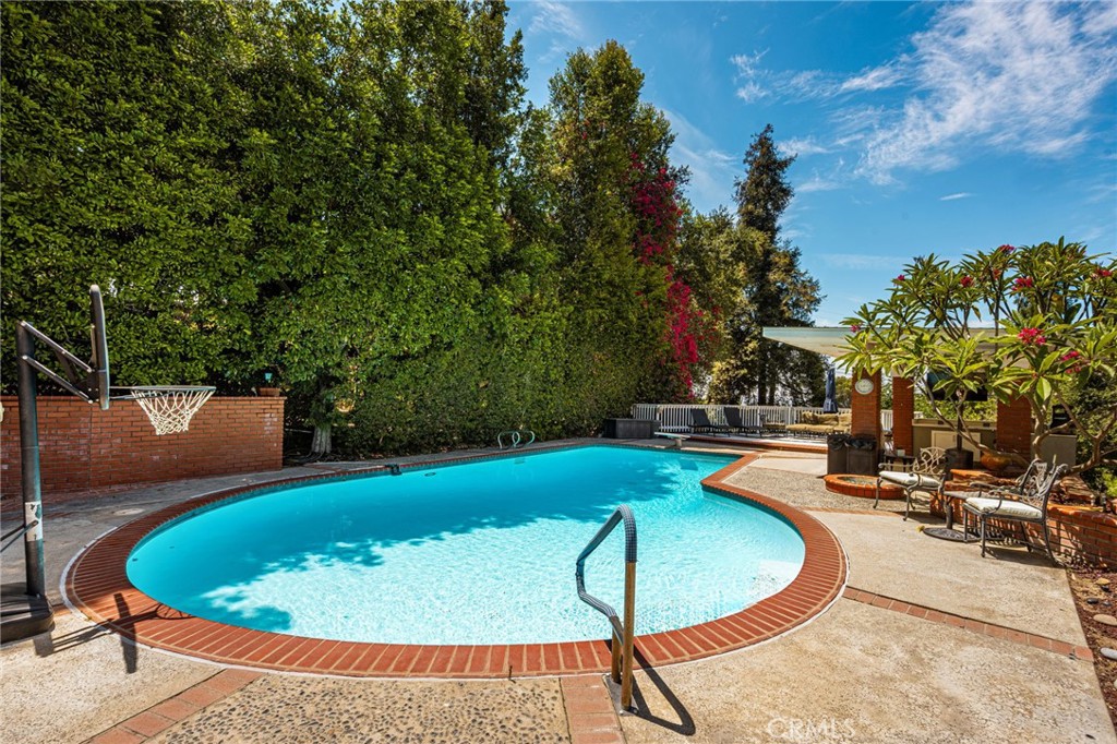 main property photo 51