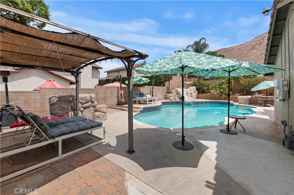 main property photo 26