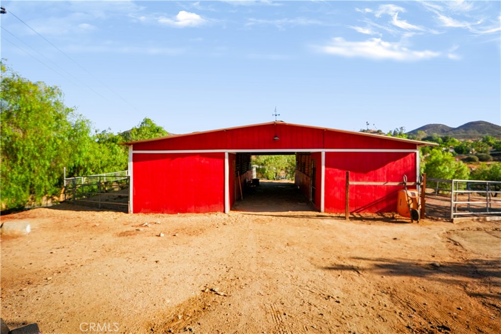 main property photo 27