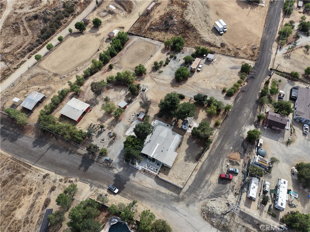 main property photo 37