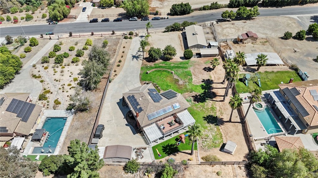 main property photo 17