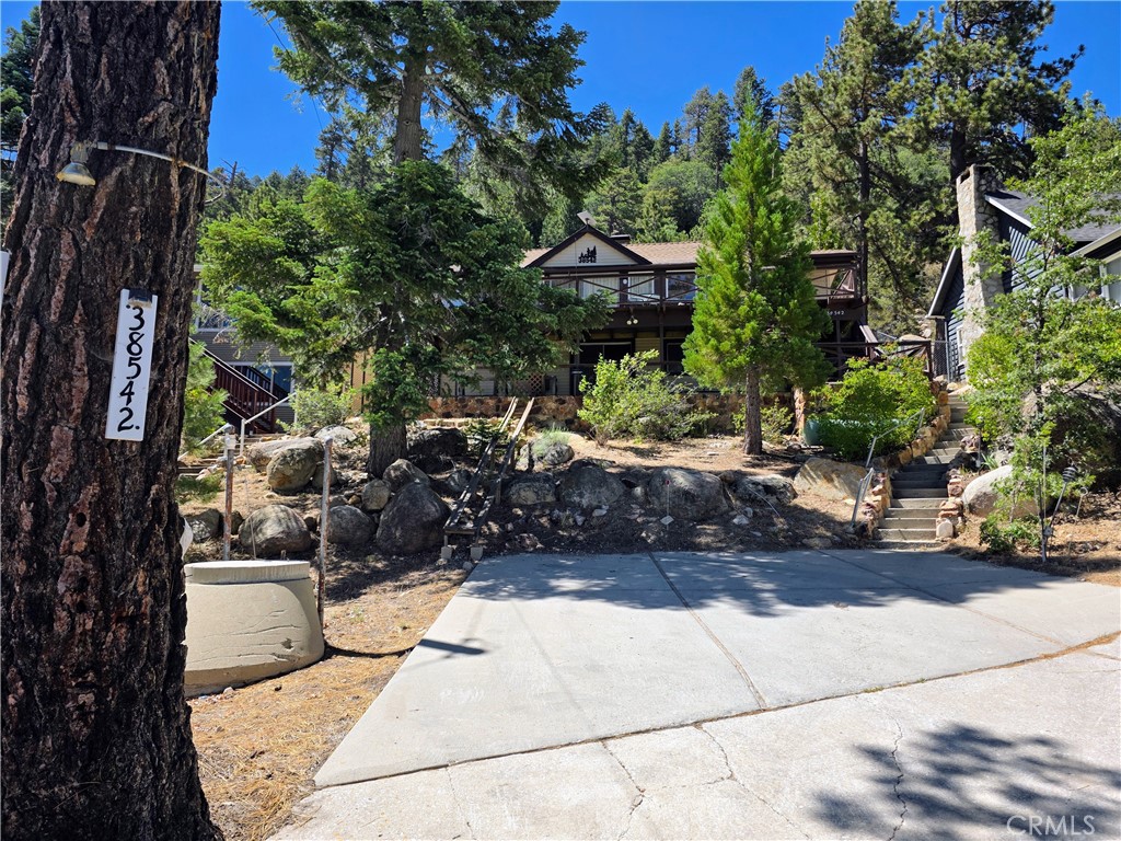 main property photo 6