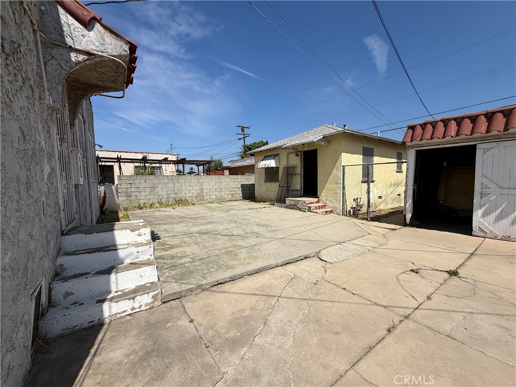main property photo 20