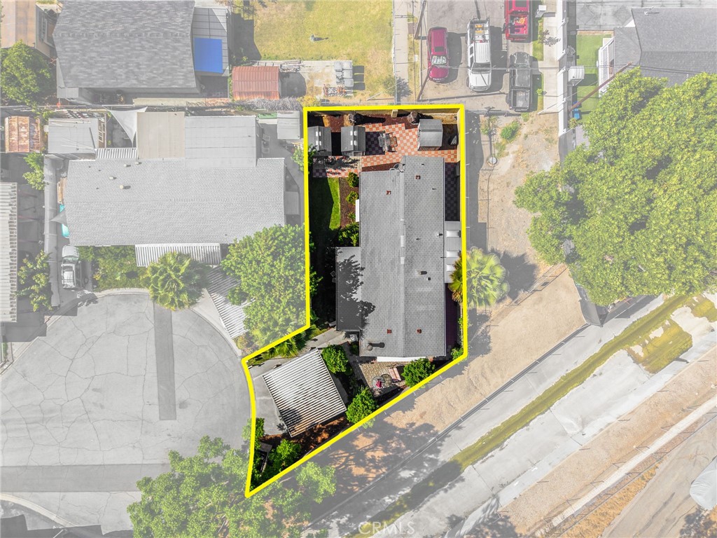 main property photo 33