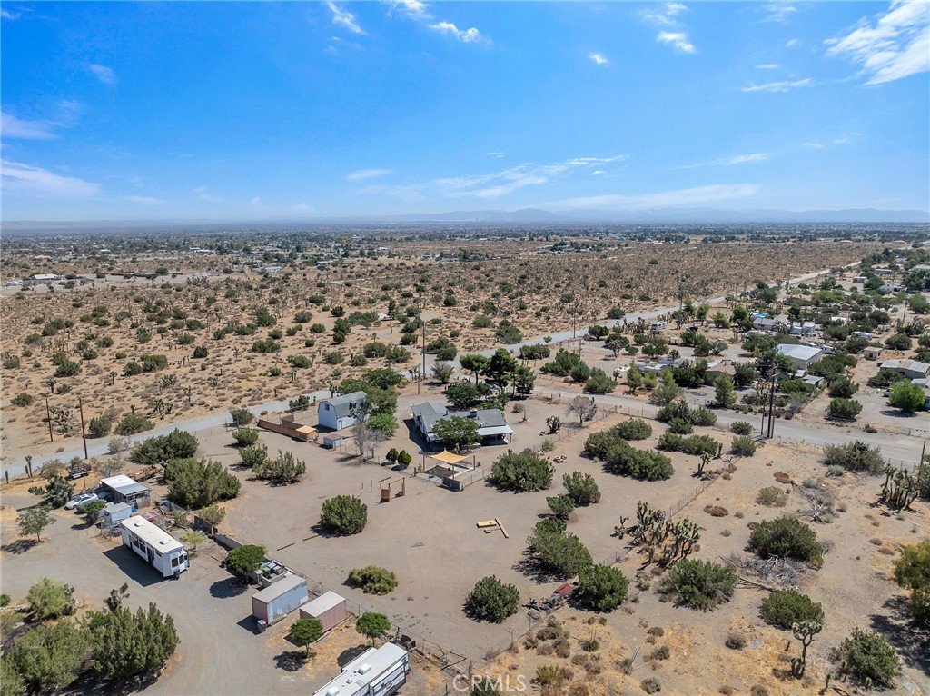 main property photo 28