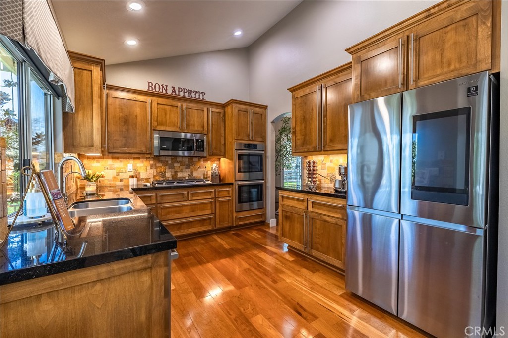 main property photo 18