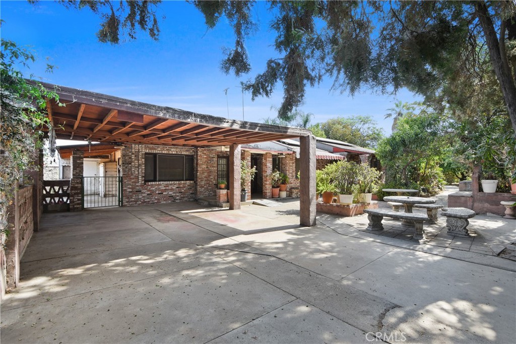 main property photo 16