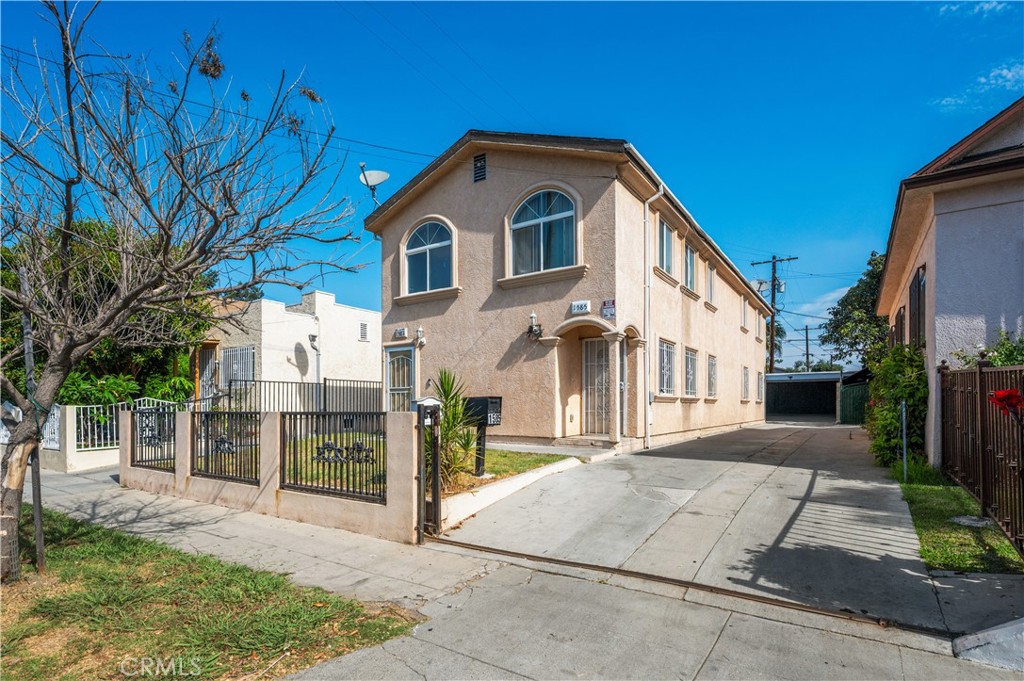 main property photo 16