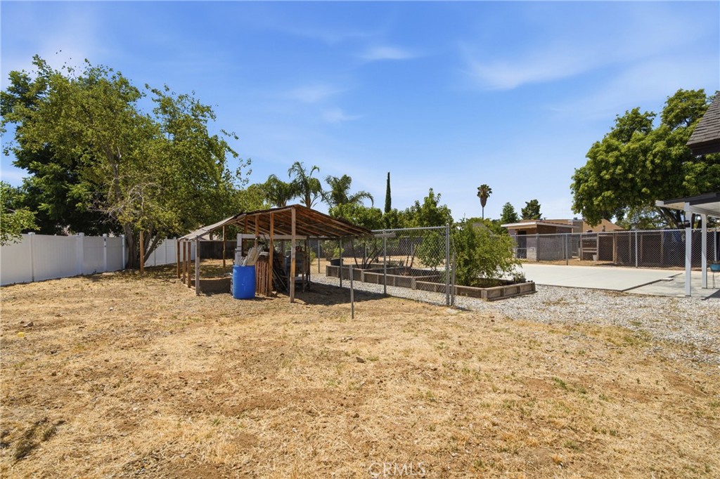 main property photo 43