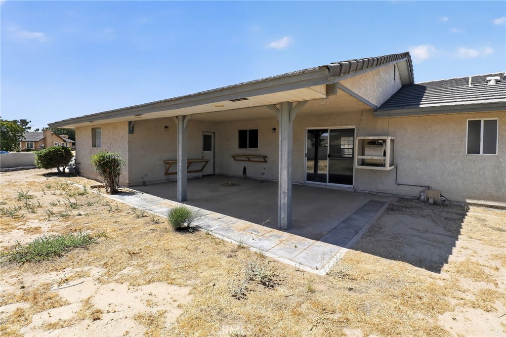 main property photo 6