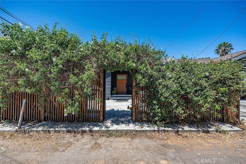 main property photo 25