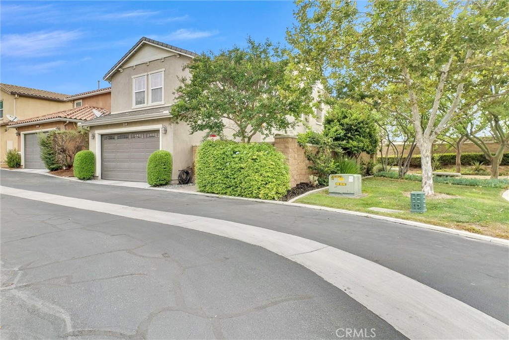 main property photo 50