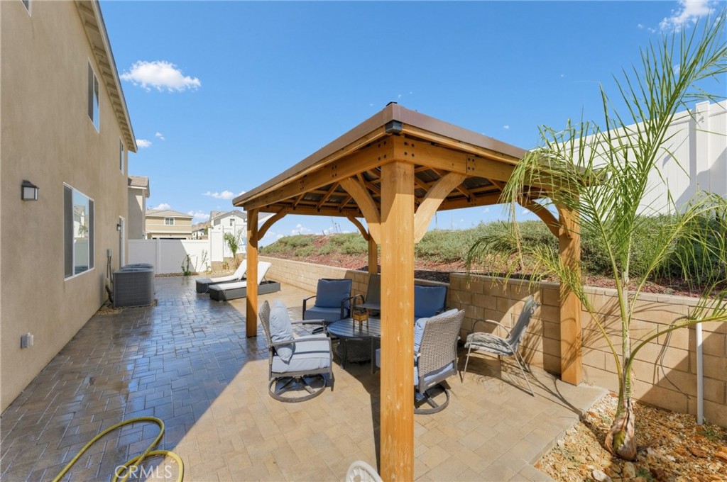 main property photo 59