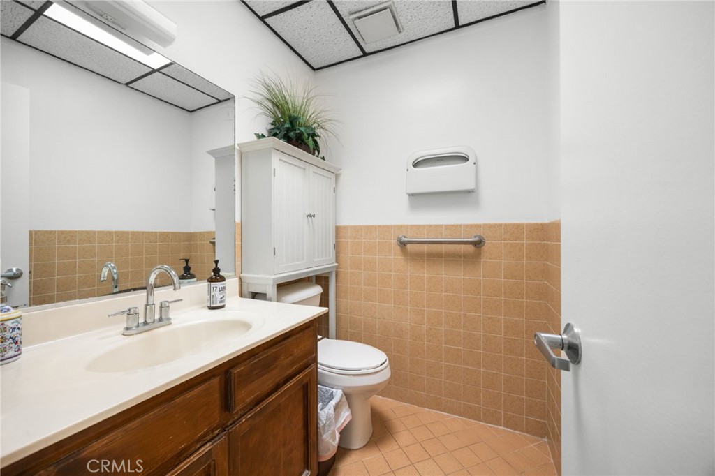 main property photo 68