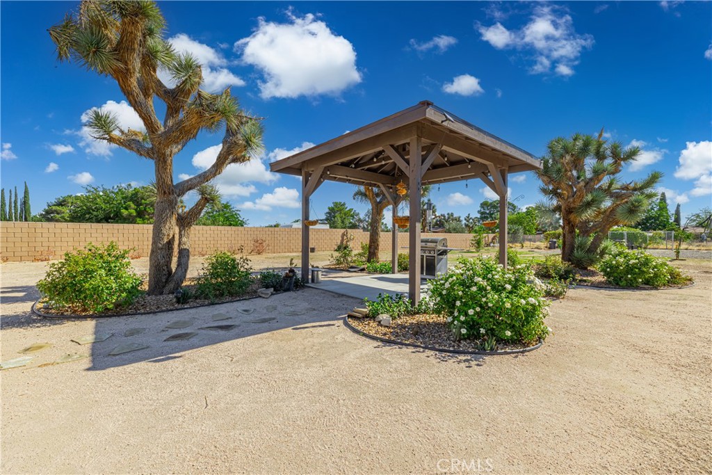 main property photo 29