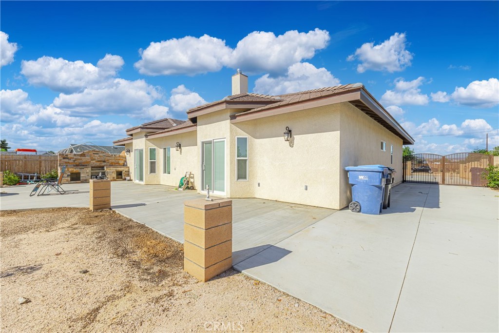 main property photo 30