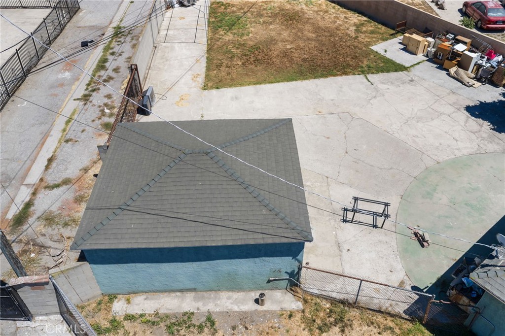 main property photo 40