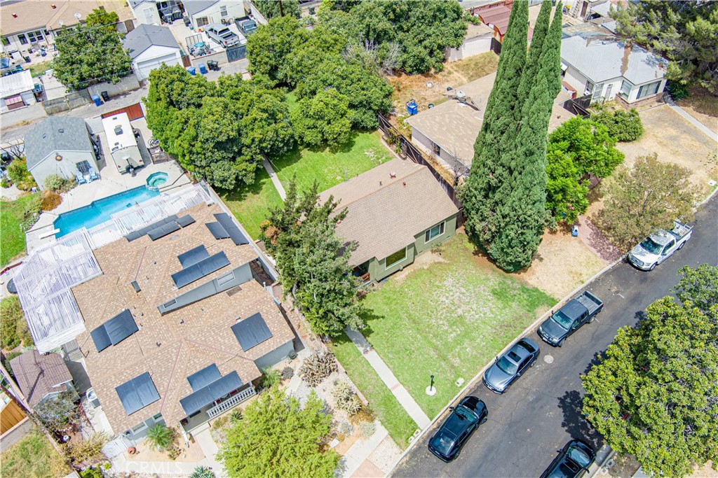 main property photo 33