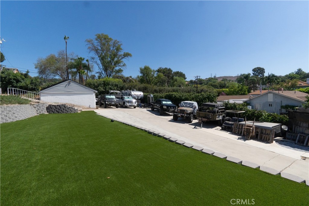 main property photo 35
